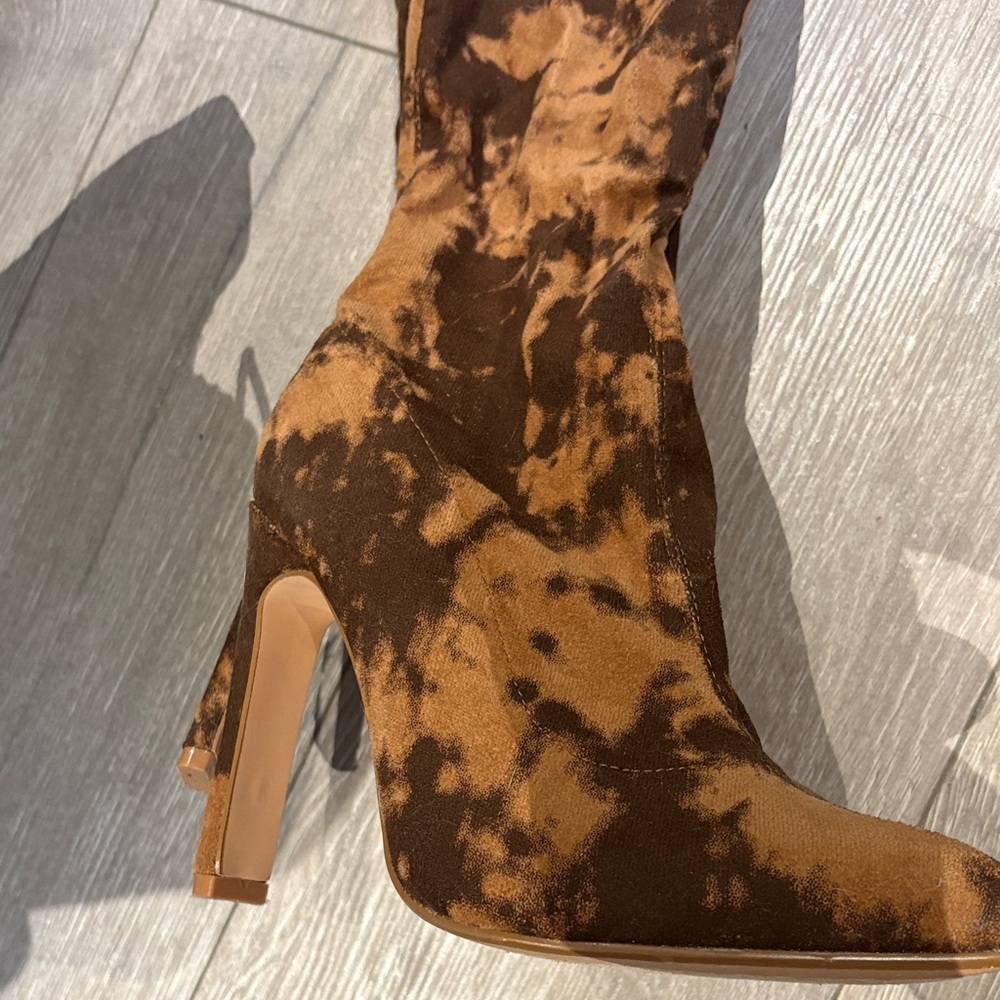 Stylish Brown Tie-Dye Women's Boots